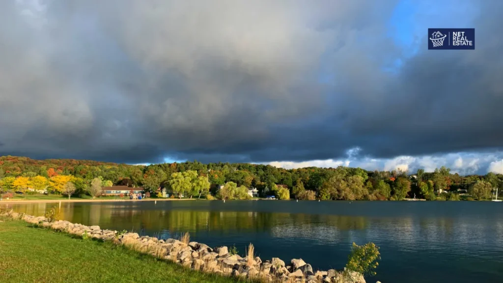 Living in Suttons Bay MI