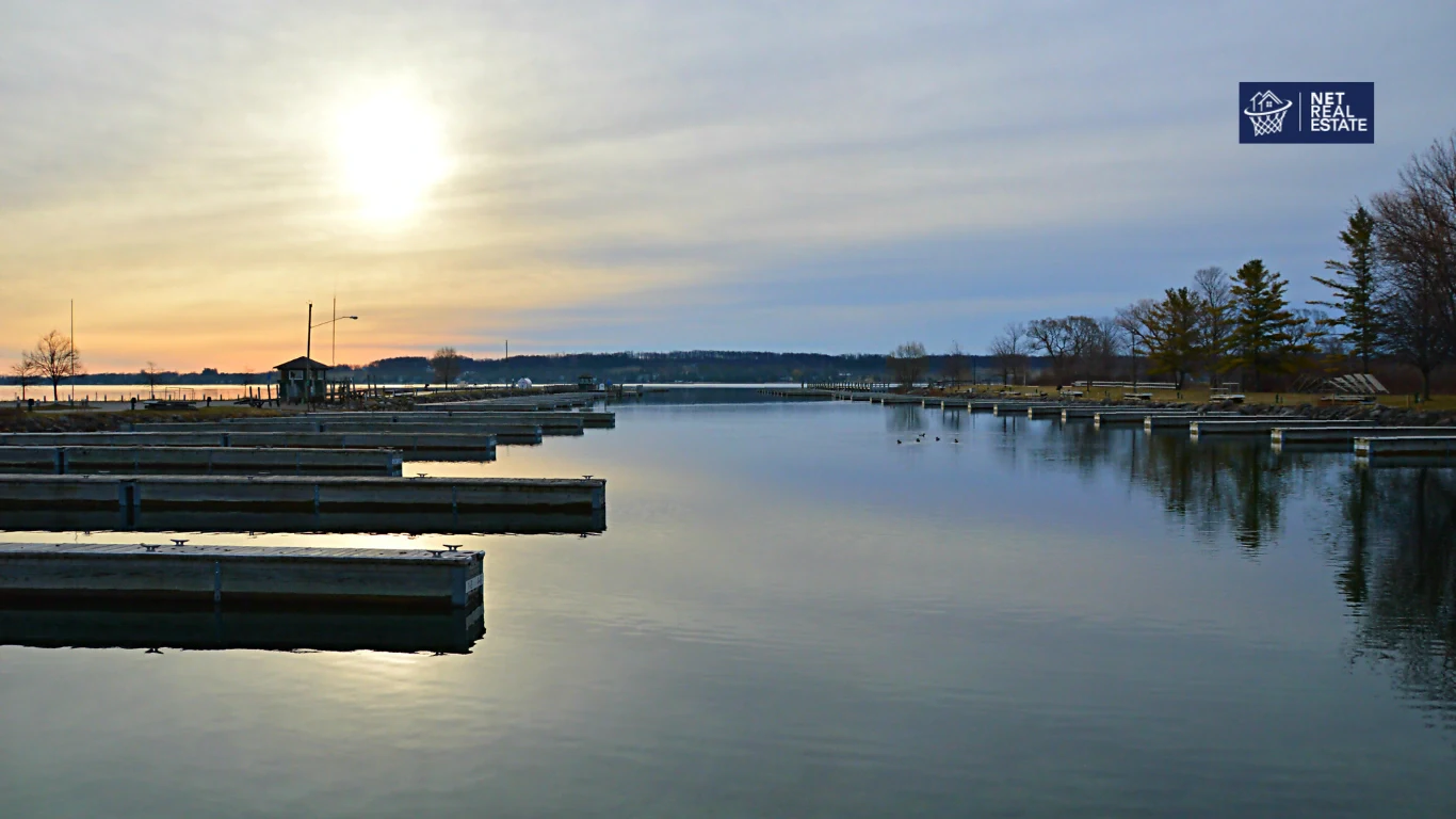 Living in Suttons Bay MI - Suttons Bay Marina