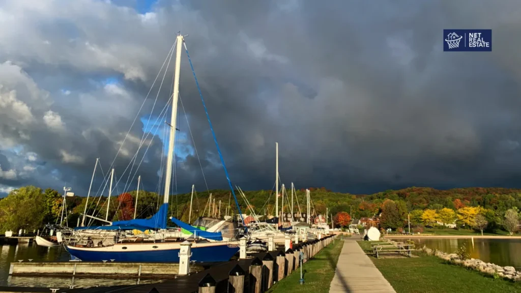 Suttons Bay Marina
