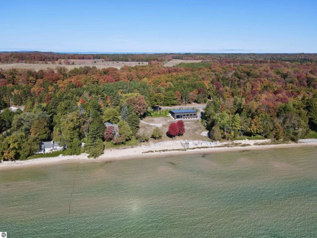 homes-by-falcon-northern-michigans-145m-waterfront-estate-waterfront